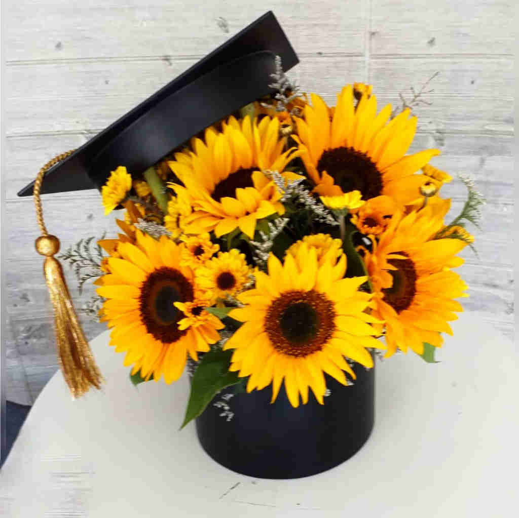 arreglo floral para graduación - Floreria en puerto maldonado envia flores